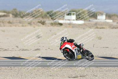 media/Dec-07-2025-CVMA (Sun) [[3e7d2de5dc]]/Race 9-Formula UL Shootout/